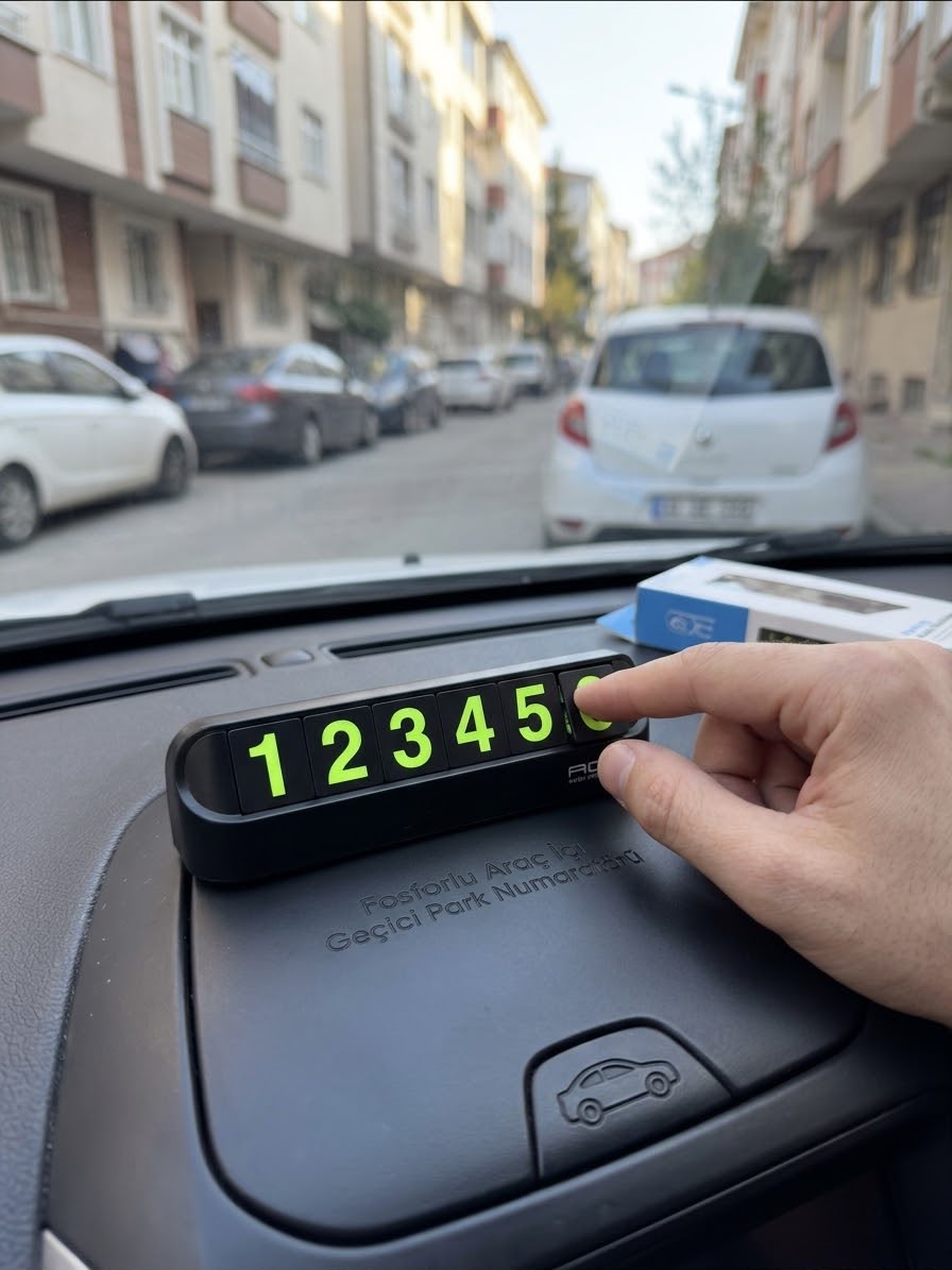 Auris Torpido Üstü Mıknatıslı Fosforlu Araç İçi Numaratör Auris Torpido Üstü Mıknatıslı Fosforlu Araç İçi Numaratör