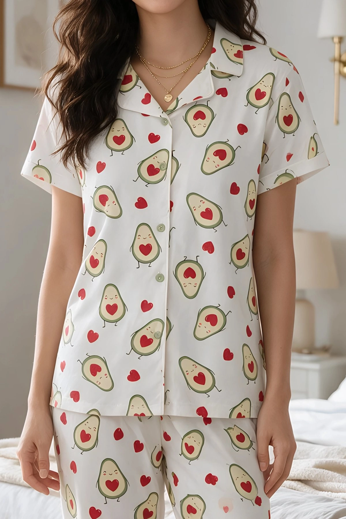 Avokado Desenli Kısa Kollu Gömlek Yaka Milan Kumaş Kadın Pijama Takımı Avokado Desenli Kısa Kollu Gömlek Yaka Milan Kumaş Kadın Pijama Takımı