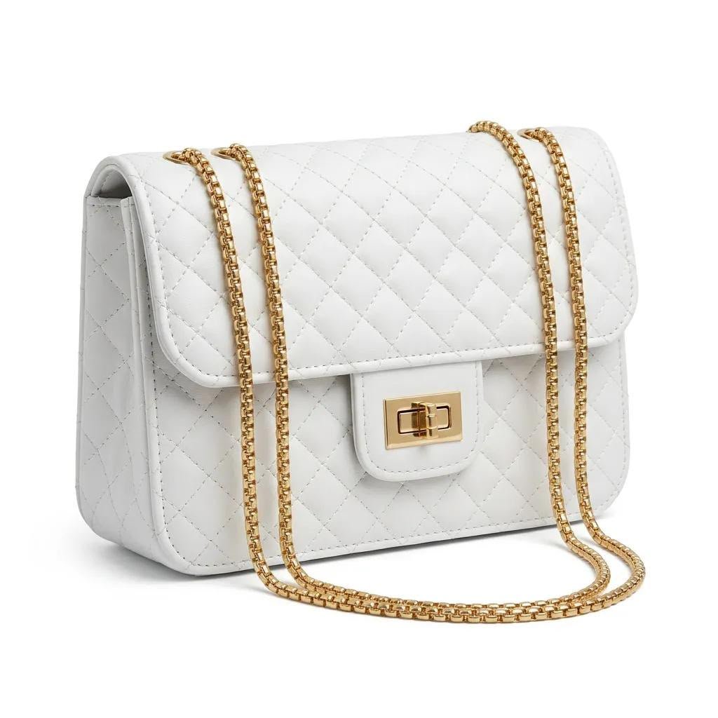 Beyaz Kapitone Suni Deri Gold Zincirli Omuz Çanta 23×16 cm - Bayi Depom