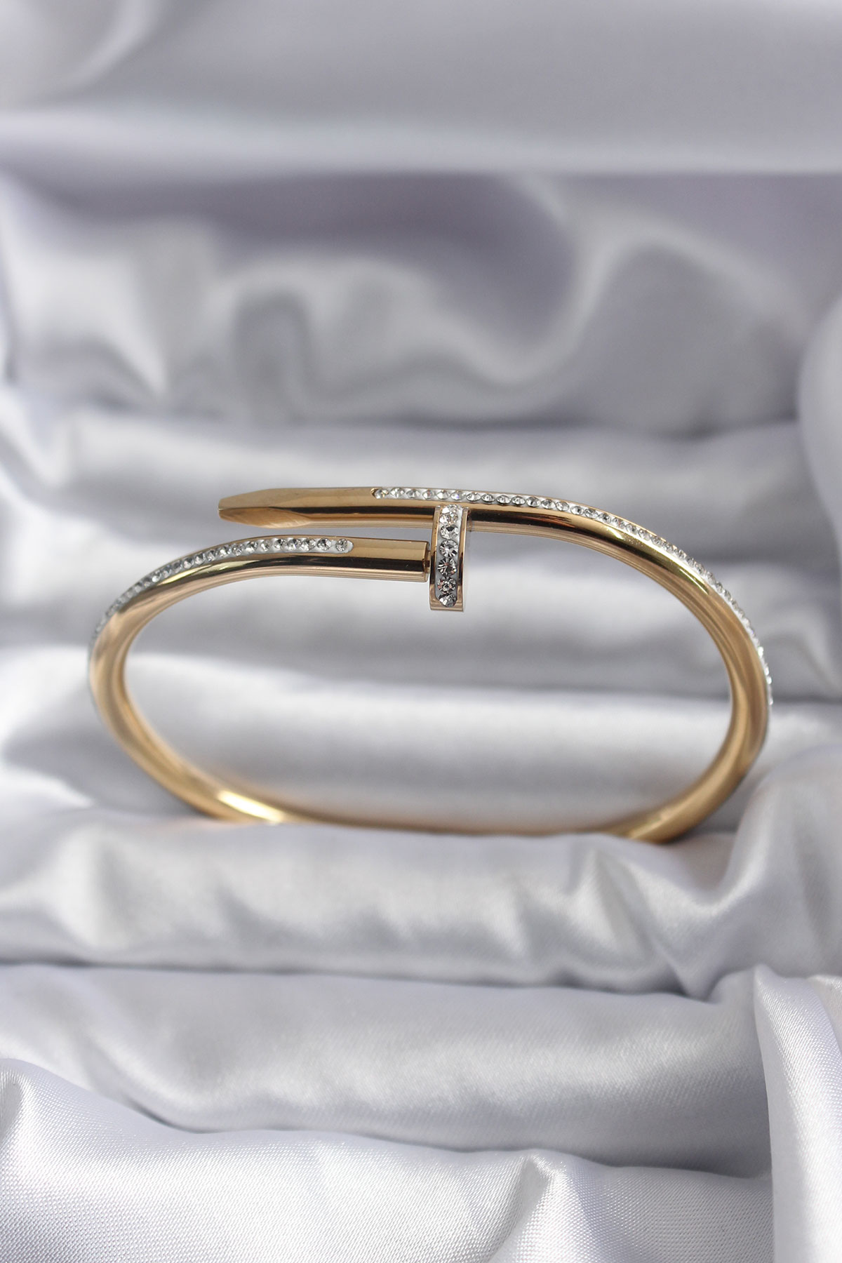 316L Çelik Gold Renk Çivi Model Zirkon Taş Detay Kadın Bileklik - Bayi Depom 316L Çelik Gold Renk Çivi Model Zirkon Taş Detay Kadın Bileklik - Bayi Depom