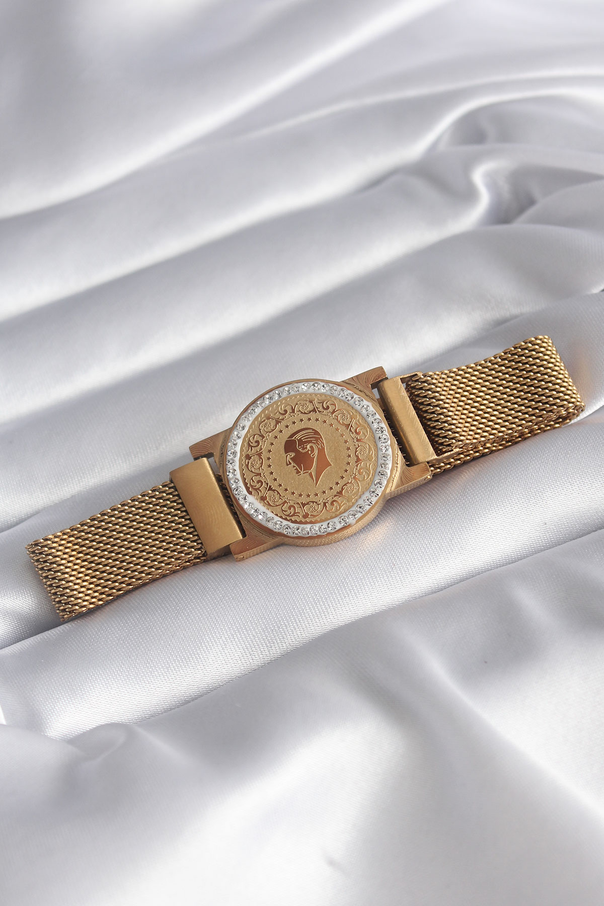 316L Çelik Gold Renk Mıknatıslı Hasır Zirkon Taşlı Çeyrek Model Kadın Bileklik - Bayi Depom 316L Çelik Gold Renk Mıknatıslı Hasır Zirkon Taşlı Çeyrek Model Kadın Bileklik - Bayi Depom