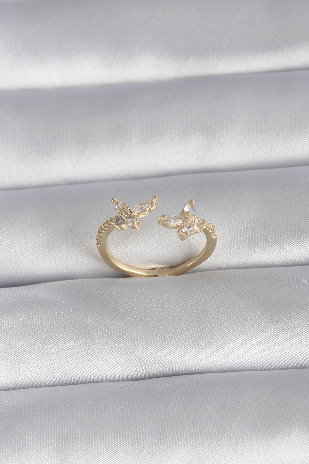 Pirinç Gold Renk Zirkon Taşlı Kelebek Model Kadın Yüzük - Bayi Depom Pirinç Gold Renk Zirkon Taşlı Kelebek Model Kadın Yüzük - Bayi Depom