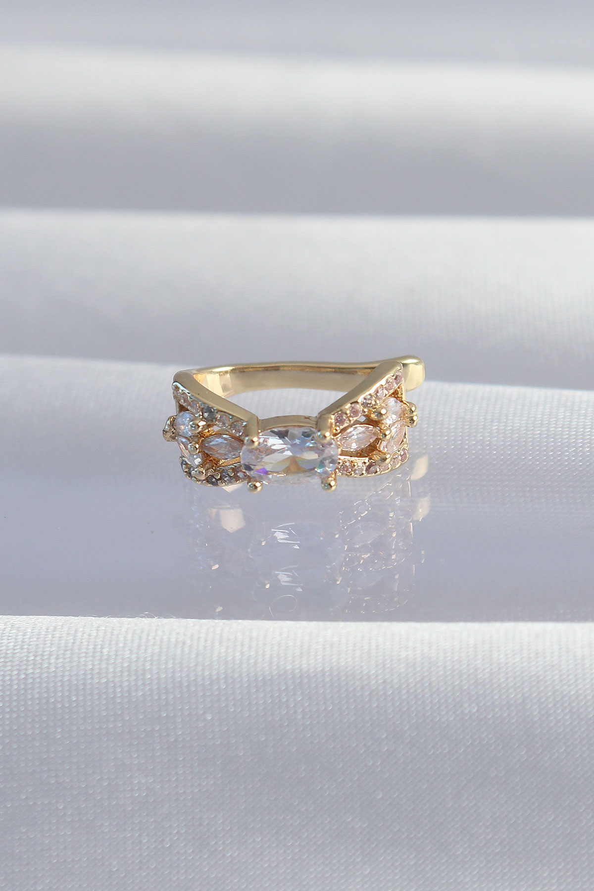 Pirinç Gold Renk Zirkon Taş Kaplama Earcuff Küpe - Bayi Depom Pirinç Gold Renk Zirkon Taş Kaplama Earcuff Küpe - Bayi Depom
