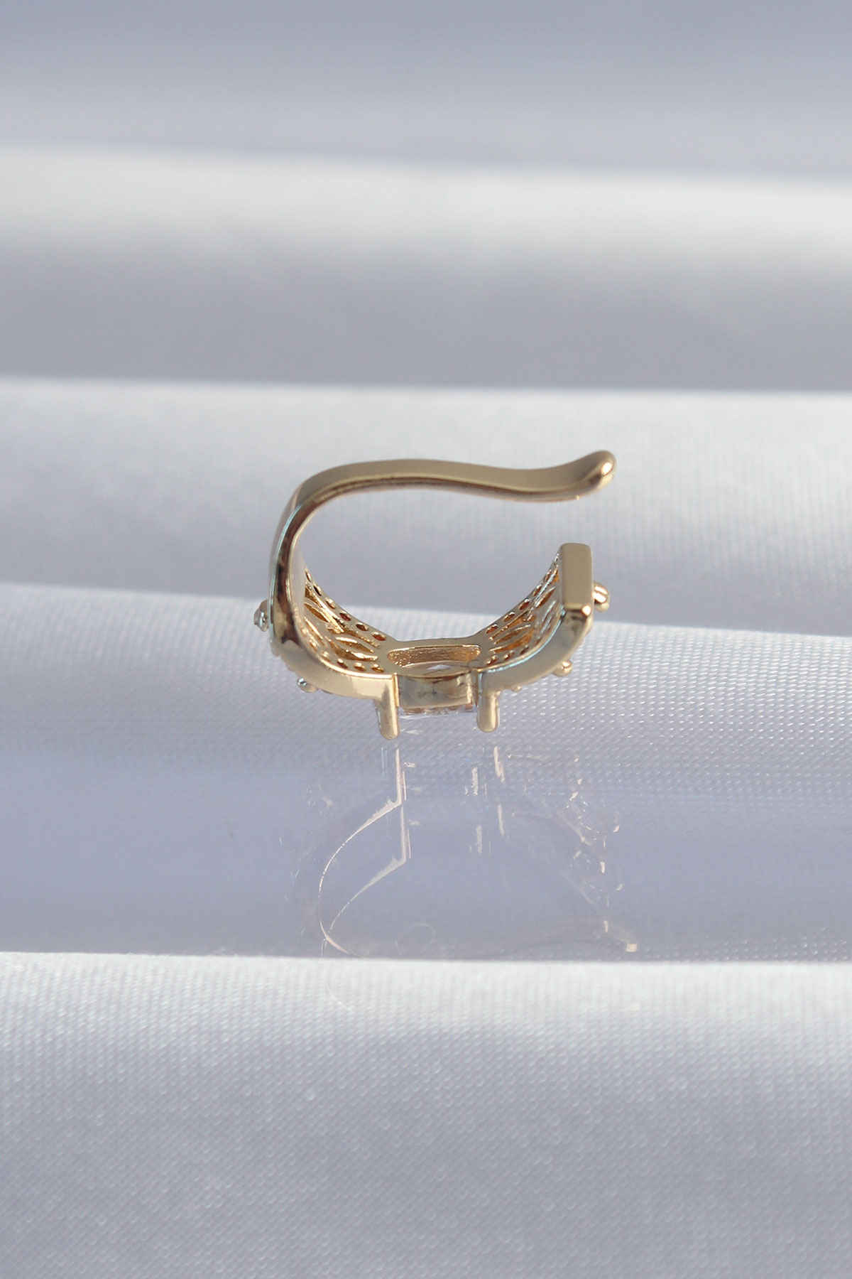 Pirinç Gold Renk Zirkon Taş Kaplama Earcuff Küpe - Bayi Depom Pirinç Gold Renk Zirkon Taş Kaplama Earcuff Küpe - Bayi Depom