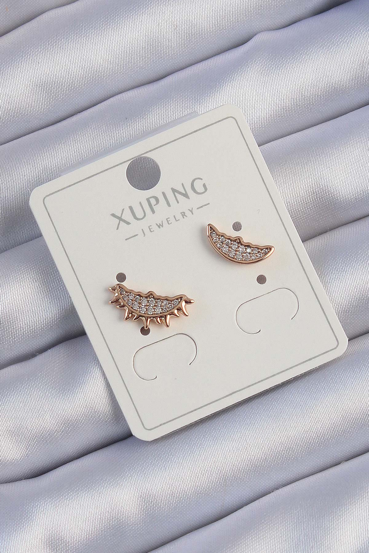 Xuping Rose Renk Zirkon Taşlı Ay ve Güneş Tasarımlı Küpe - Bayi Depom Xuping Rose Renk Zirkon Taşlı Ay ve Güneş Tasarımlı Küpe - Bayi Depom