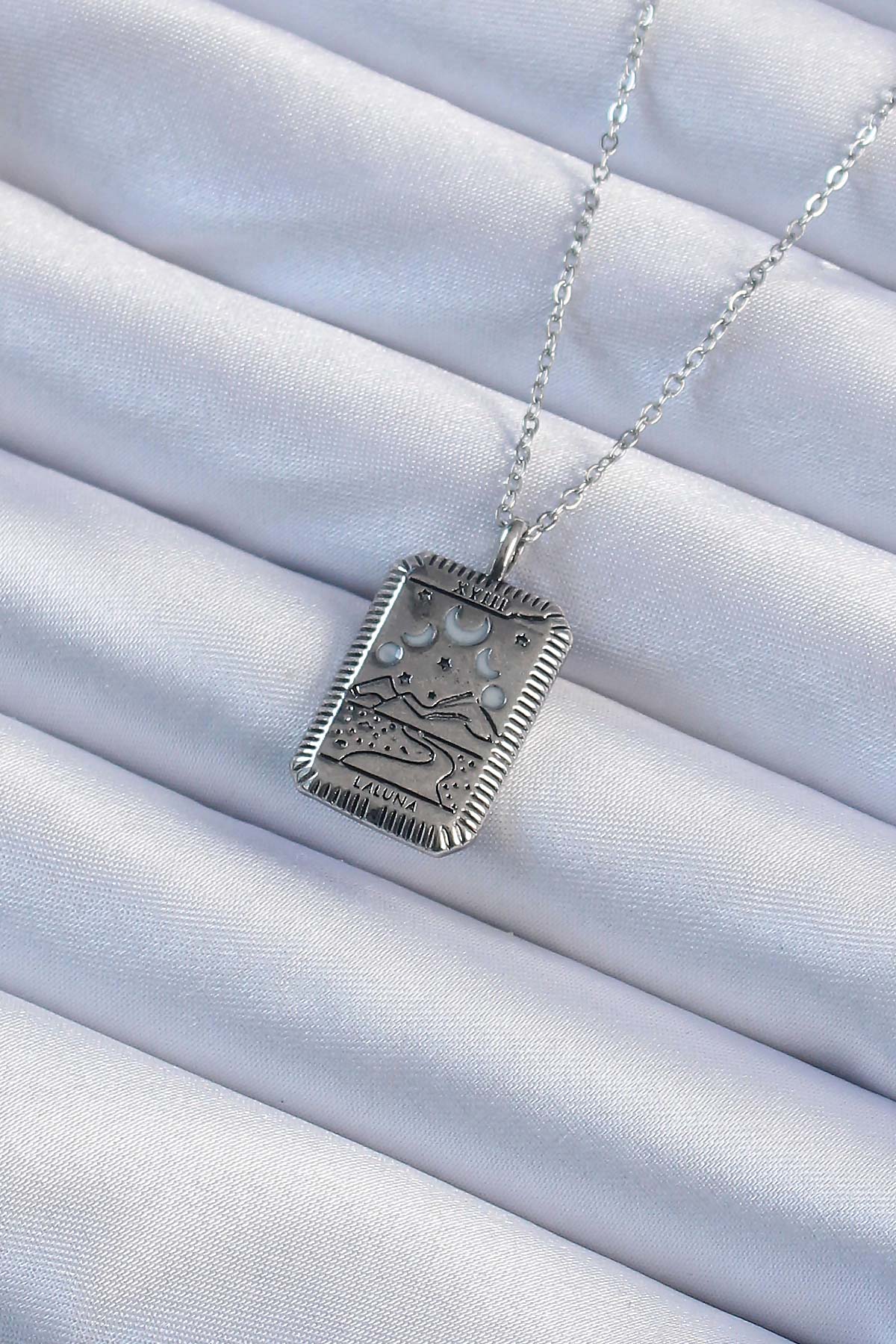 316L Çelik Zincir Eskitme Gümüş Renk Ay Figürlü Tarot Kolye - Bayi Depom 316L Çelik Zincir Eskitme Gümüş Renk Ay Figürlü Tarot Kolye - Bayi Depom