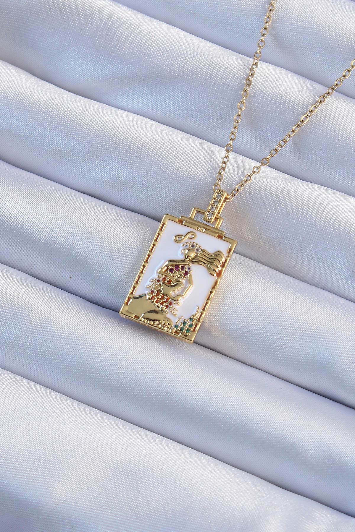 316L Çelik Zincir Gold Renk Beyaz Mineli Tarot Kolye - Bayi Depom 316L Çelik Zincir Gold Renk Beyaz Mineli Tarot Kolye - Bayi Depom