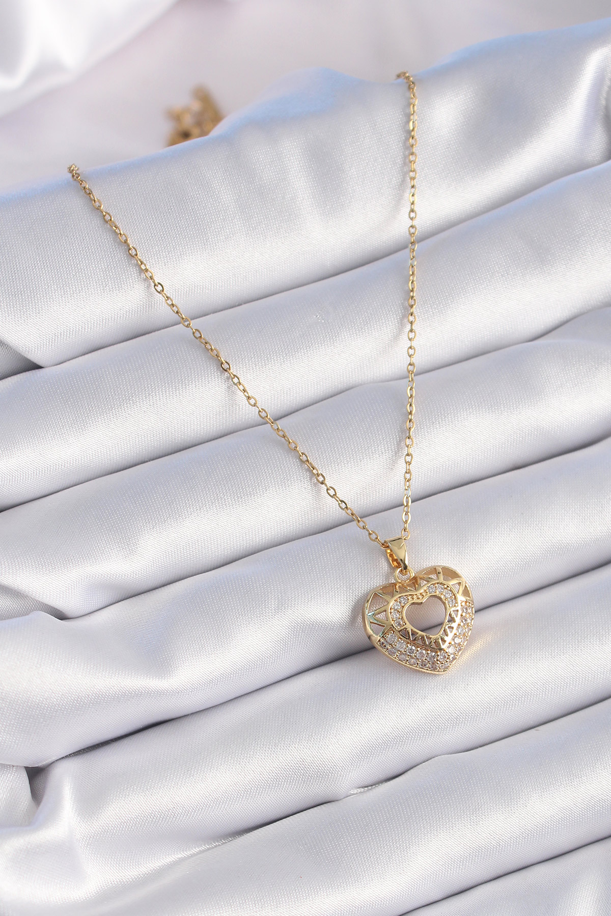 316L Çelik Gold Renk Zirkon Taşlı Kalp Model Vintage Kadın Kolye - Bayi Depom 316L Çelik Gold Renk Zirkon Taşlı Kalp Model Vintage Kadın Kolye - Bayi Depom