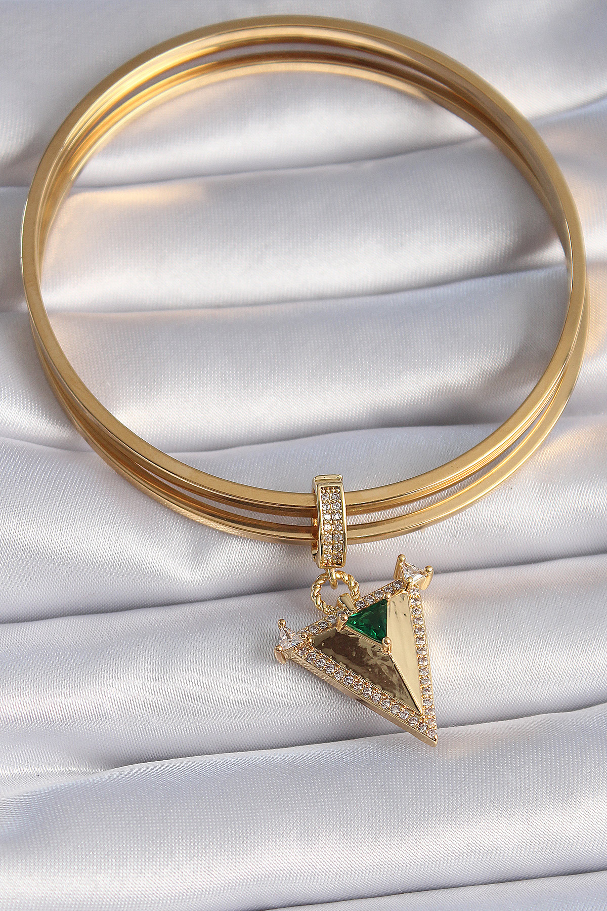 Pirinç Gold Renk Zirkon Taşlı 3D Üçgen Model Ajda Charm - Bayi Depom Pirinç Gold Renk Zirkon Taşlı 3D Üçgen Model Ajda Charm - Bayi Depom