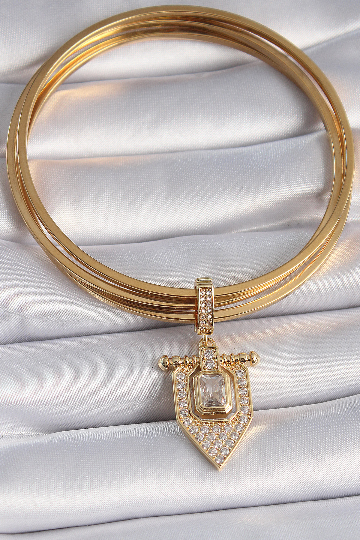 Pirinç Gold Renk Baget Zirkon Taşlı Ajda Charm - Bayi Depom Pirinç Gold Renk Baget Zirkon Taşlı Ajda Charm - Bayi Depom