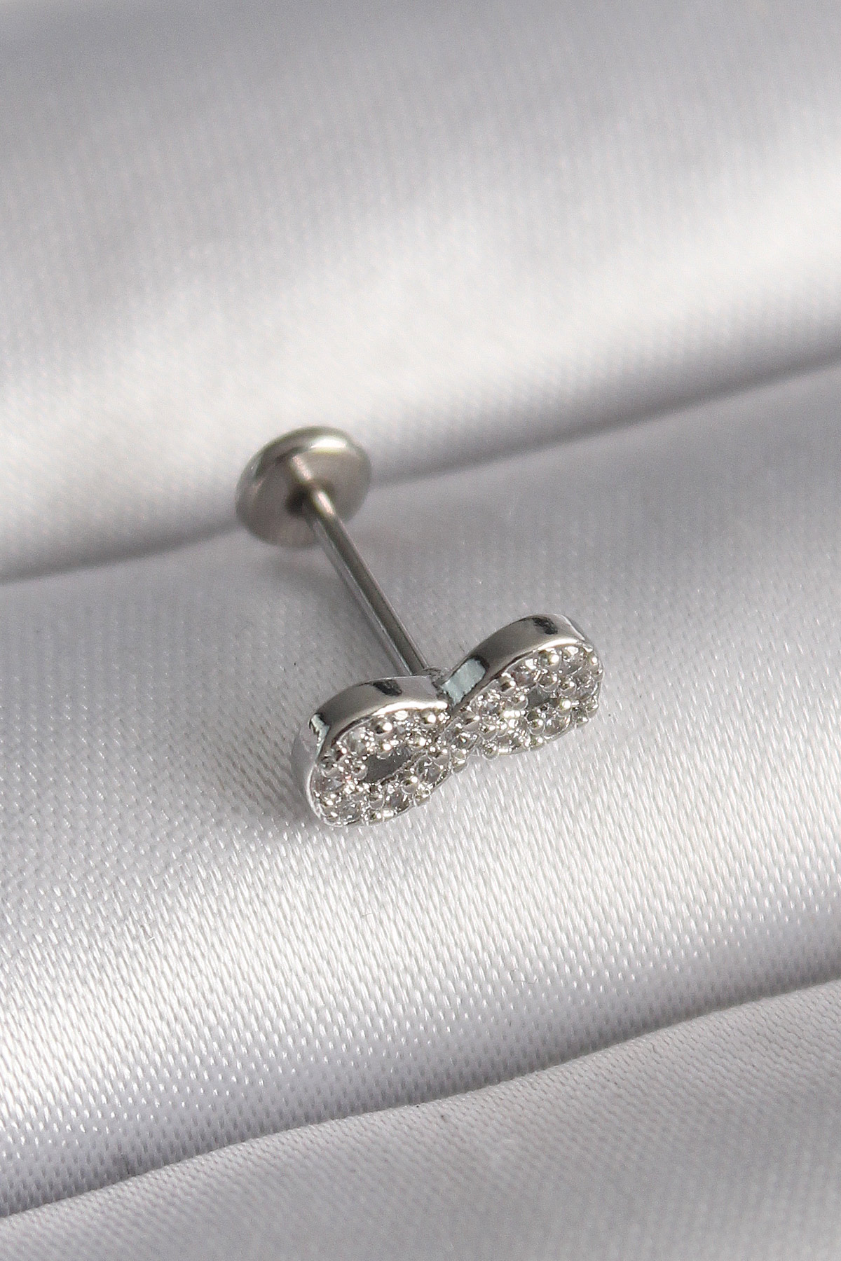 316L Çelik Gümüş Renk Zirkon Taşlı Sonsuzluk Model Tragus Piercing - Bayi Depom 316L Çelik Gümüş Renk Zirkon Taşlı Sonsuzluk Model Tragus Piercing - Bayi Depom