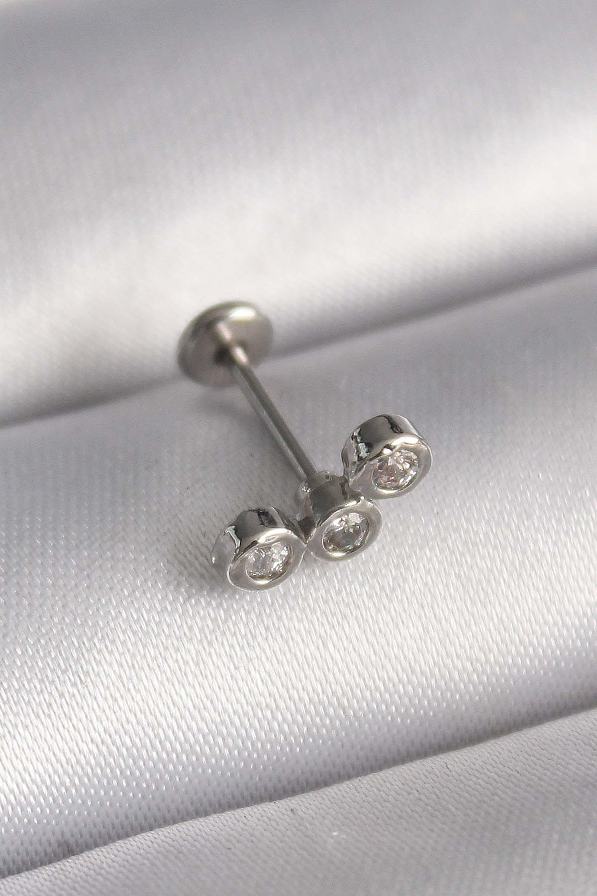 316L Çelik Gümüş Renk Zirkon Taşlı Tragus Piercing - Bayi Depom