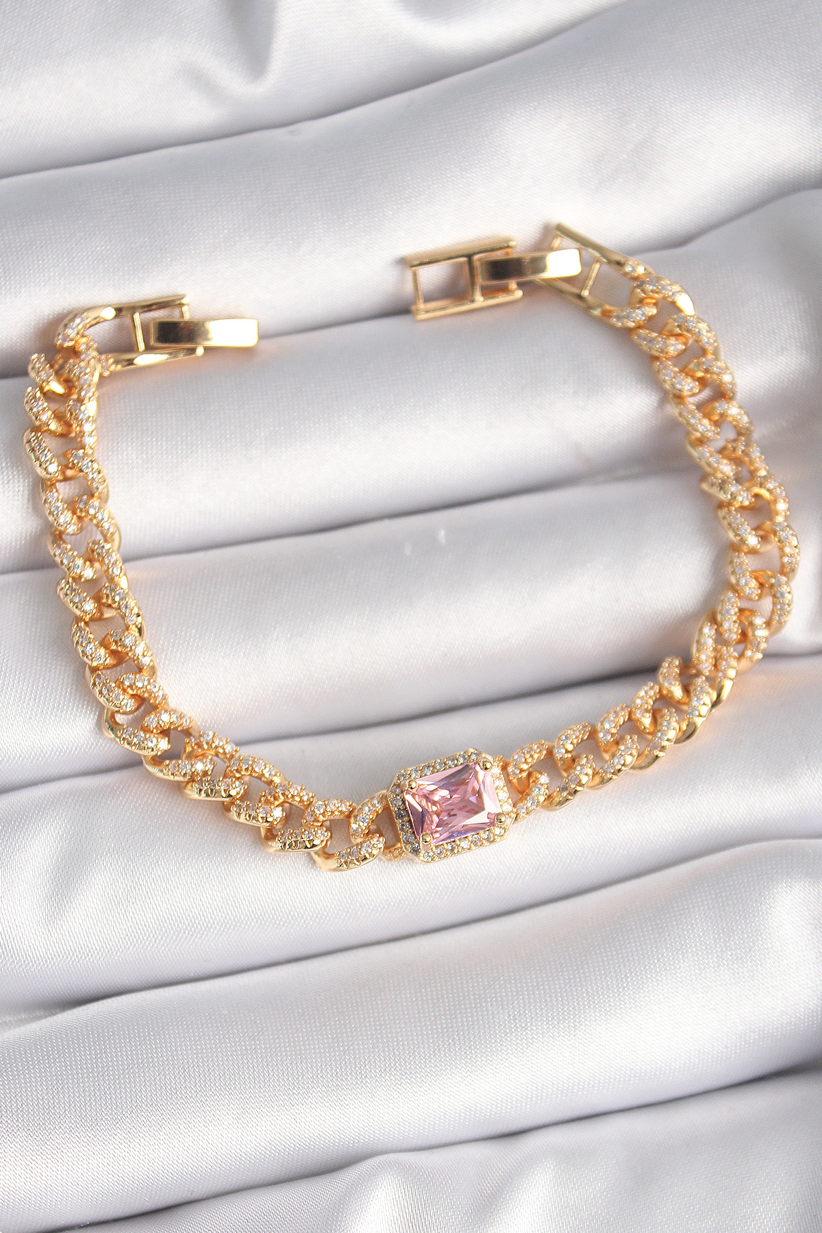 Pirinç Gold Renk Pembe Kare Zirkon Taşlı VIP Seri Kadın Bileklik - Bayi Depom Pirinç Gold Renk Pembe Kare Zirkon Taşlı VIP Seri Kadın Bileklik - Bayi Depom