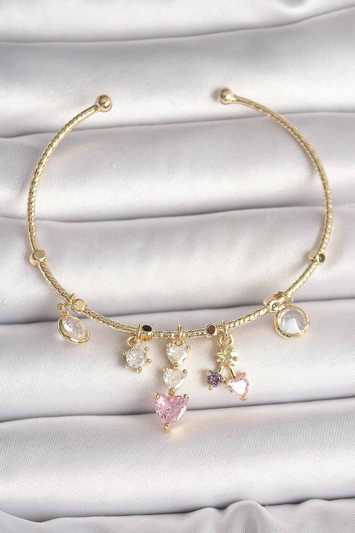 Pirinç Gold Renk Sallantı Zirkon Taşlı Kalp Figür Pembe Kalp Detay Charm Kadın Bileklik - Bayi Depom Pirinç Gold Renk Sallantı Zirkon Taşlı Kalp Figür Pembe Kalp Detay Charm Kadın Bileklik - Bayi Depom