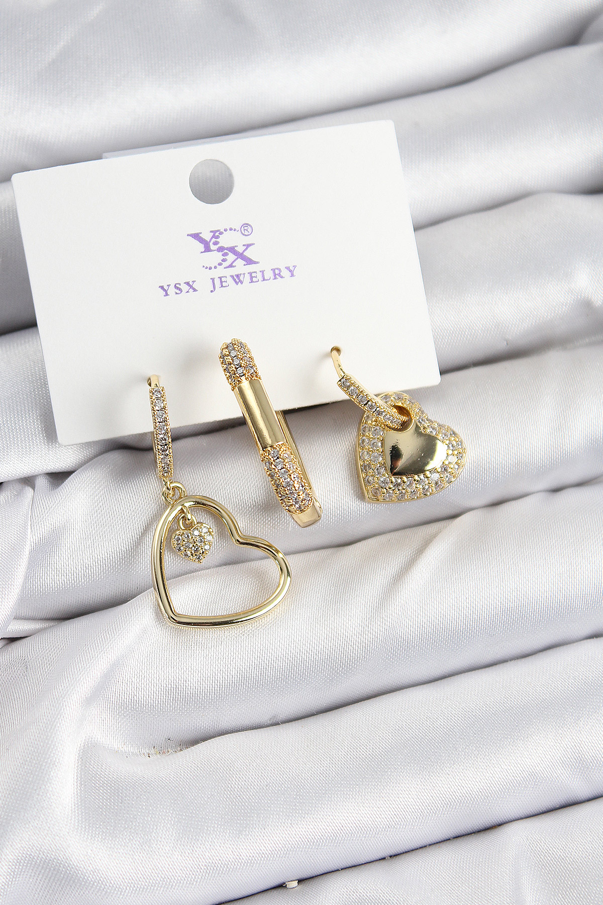 Pirinç Zİrkon Taşlı Kalp Model Gold Renk 3'lü Kadın Küpe - Bayi Depom Pirinç Zİrkon Taşlı Kalp Model Gold Renk 3'lü Kadın Küpe - Bayi Depom