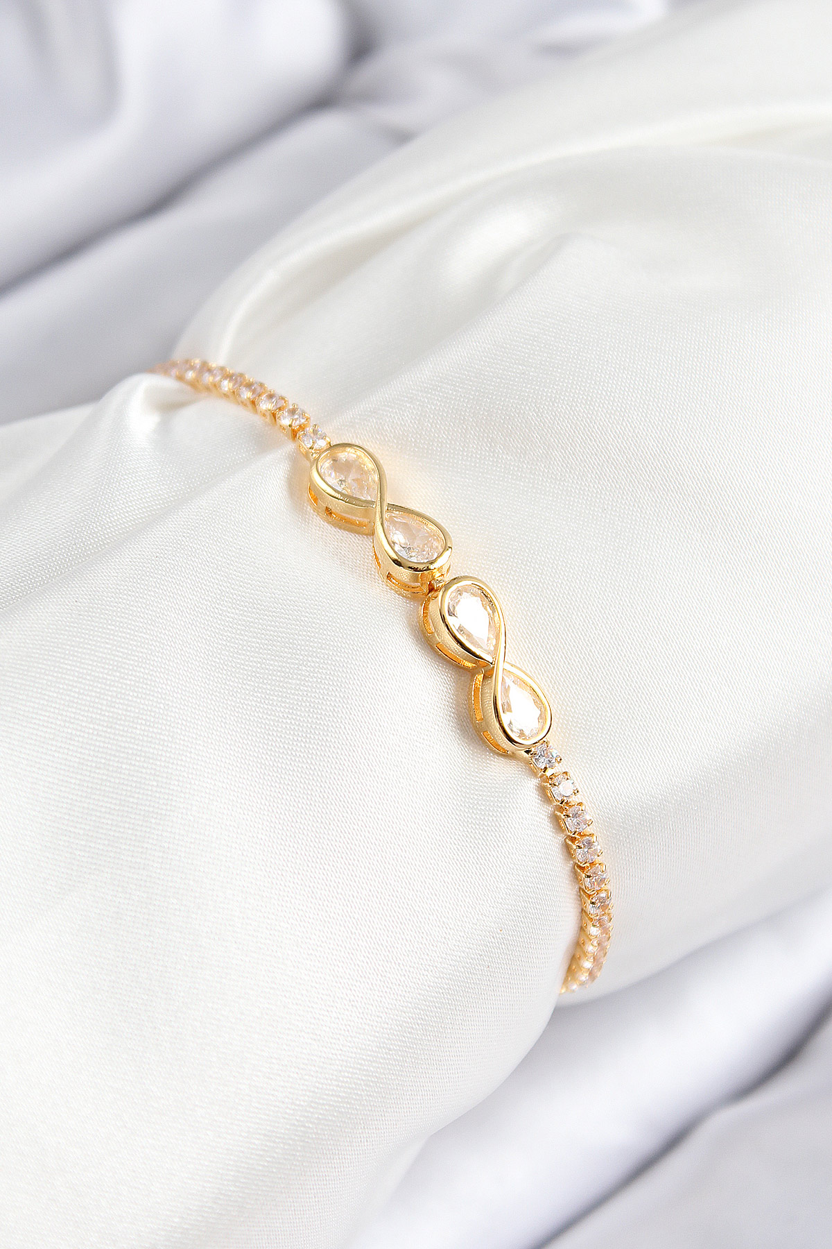 Pirinç Zirkon Taşlı Sonsuzluk Model Gold Renk Asansörlü Kadın Bileklik - Bayi Depom Pirinç Zirkon Taşlı Sonsuzluk Model Gold Renk Asansörlü Kadın Bileklik - Bayi Depom