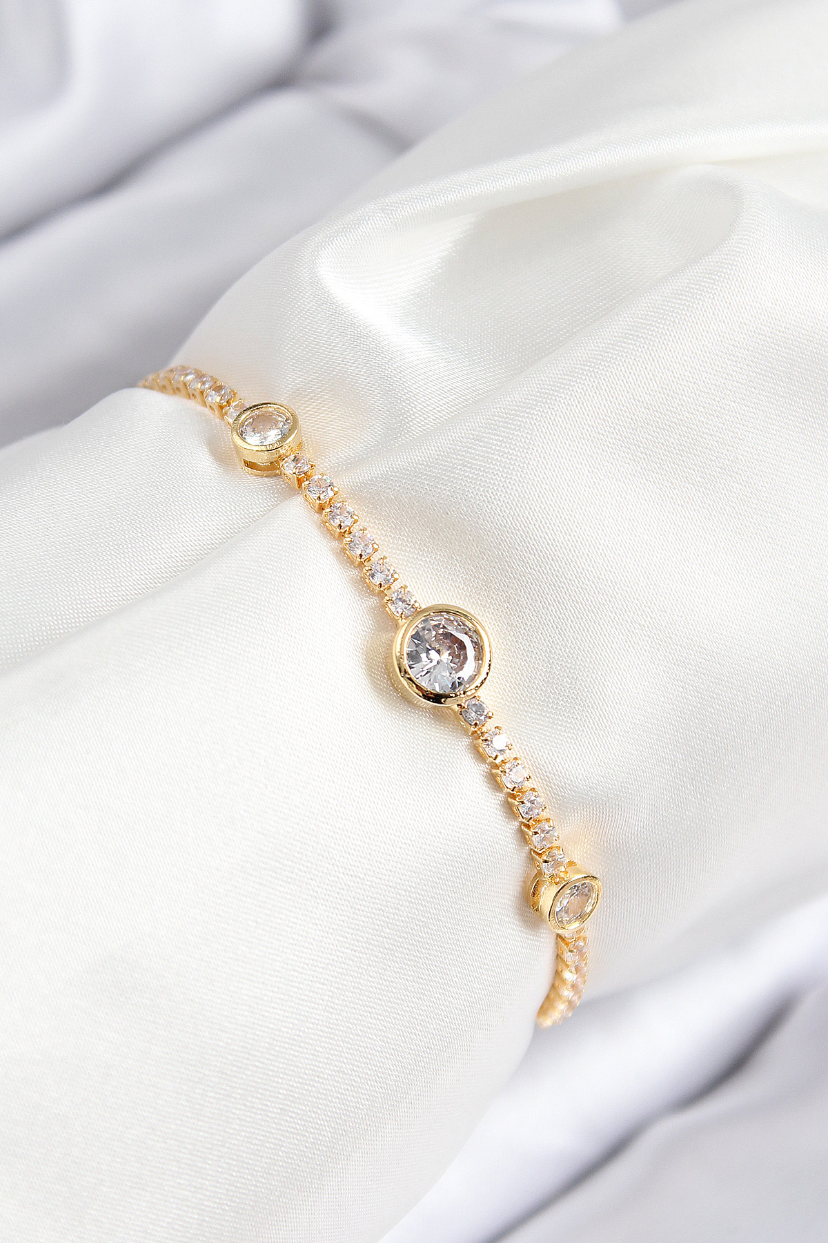 Pirinç Zirkon Taşlı Daire Model Gold Renk Asansörlü Kadın Bileklik - Bayi Depom Pirinç Zirkon Taşlı Daire Model Gold Renk Asansörlü Kadın Bileklik - Bayi Depom
