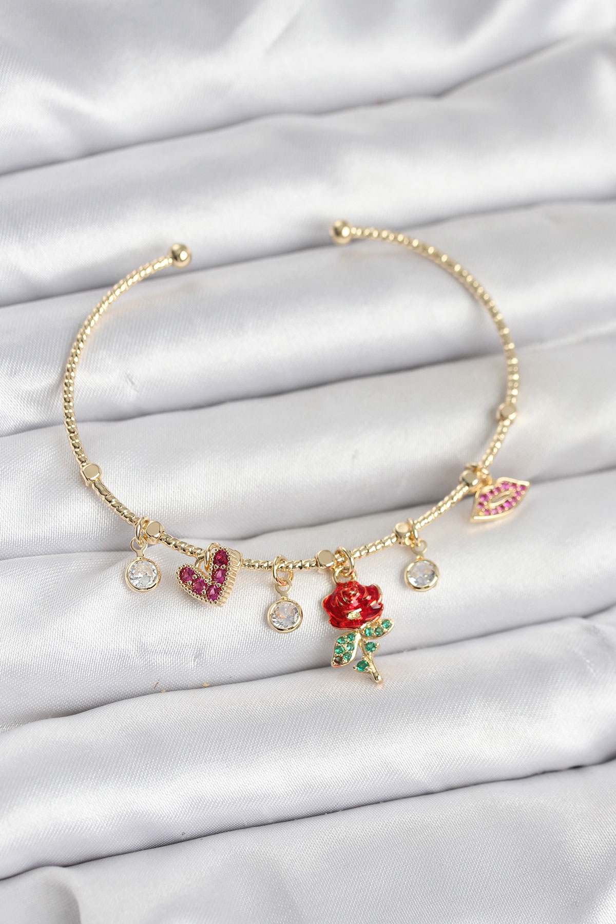Gül Charmlı Gold Renk Pirinç Kadın Bileklik - Bayi Depom