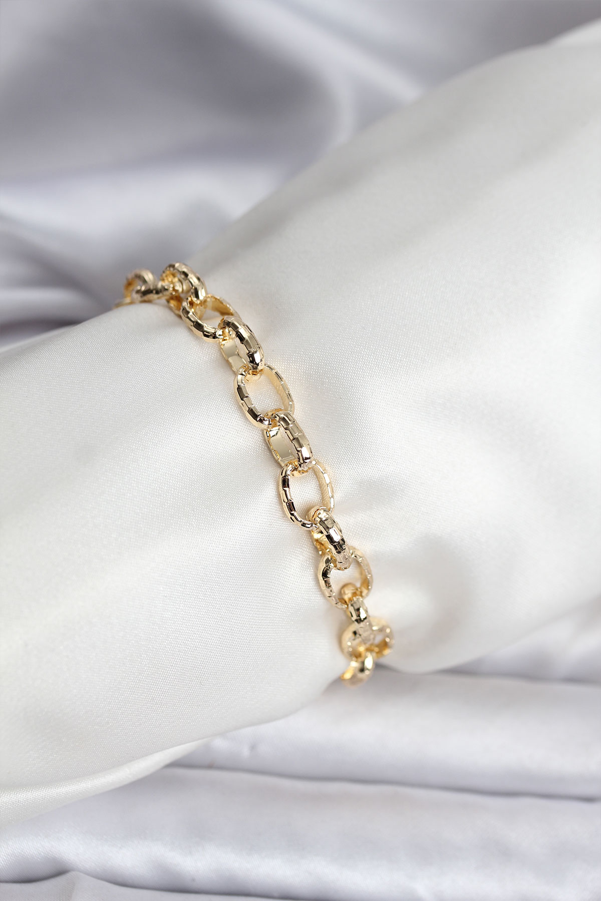 14K Gold Renk Kaplama Lazerli Zincir Model CM Kadın Bileklik - Bayi Depom 14K Gold Renk Kaplama Lazerli Zincir Model CM Kadın Bileklik - Bayi Depom