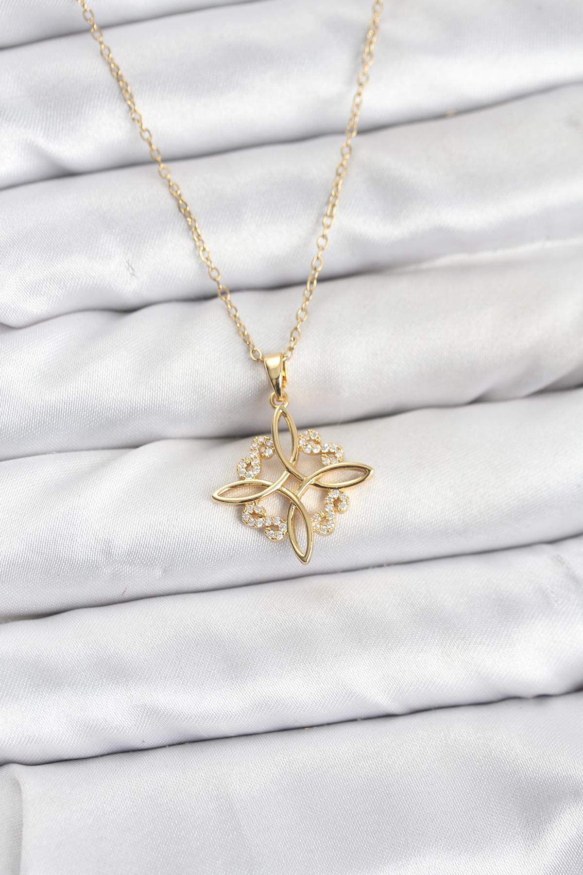316L Çelik Zincir Gold Renk Sonsuzluk Model Zirkon Taşlı Kadın Kolye - Bayi Depom 316L Çelik Zincir Gold Renk Sonsuzluk Model Zirkon Taşlı Kadın Kolye - Bayi Depom