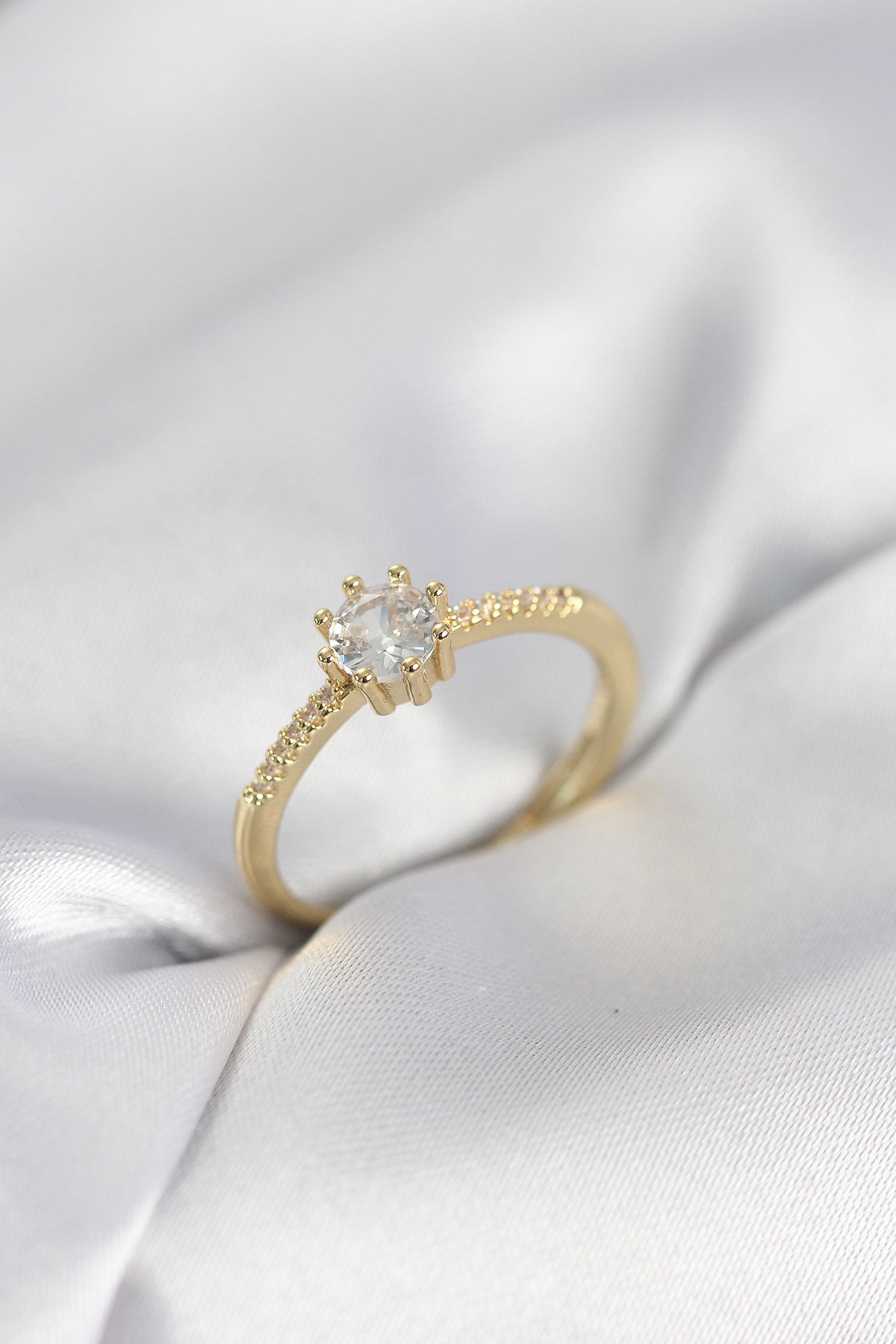 Tek Taş Model Gold Renk Zirkon Taşlı Kadın Yüzük - Bayi Depom Tek Taş Model Gold Renk Zirkon Taşlı Kadın Yüzük - Bayi Depom