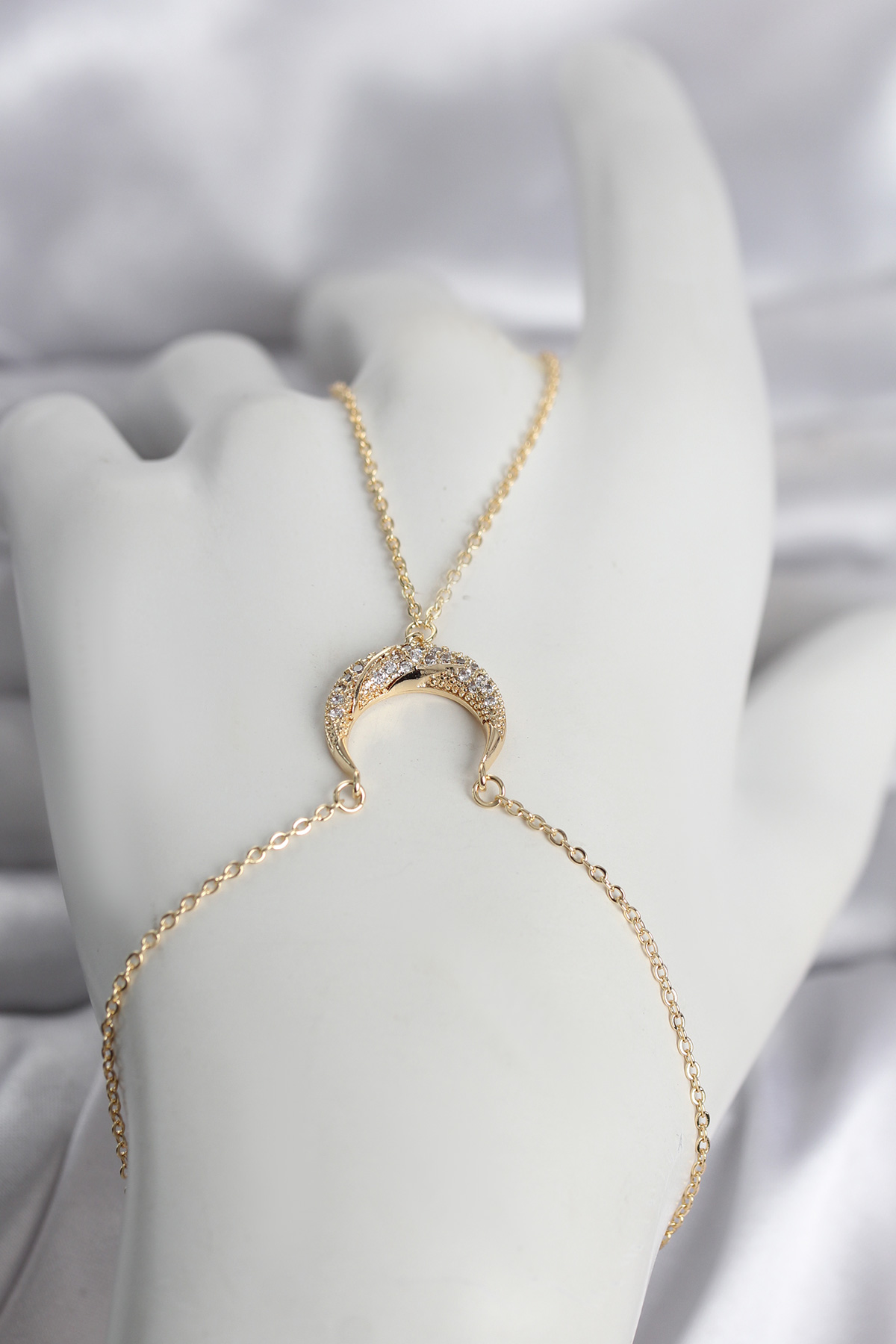 Pirinç Gold Renk Hilal Model Zirkon Taşlı Kadın Şahmeran - Bayi Depom Pirinç Gold Renk Hilal Model Zirkon Taşlı Kadın Şahmeran - Bayi Depom