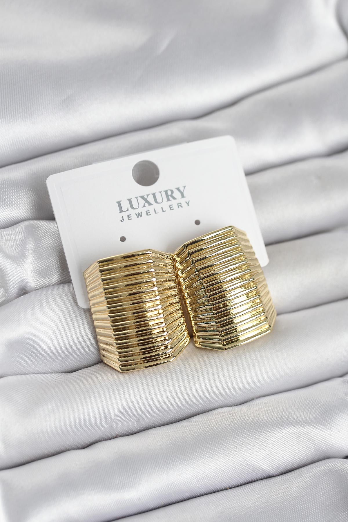 Gold Renk Pirinç Vintage Esintili Statement Küpe - Bayi Depom Gold Renk Pirinç Vintage Esintili Statement Küpe - Bayi Depom