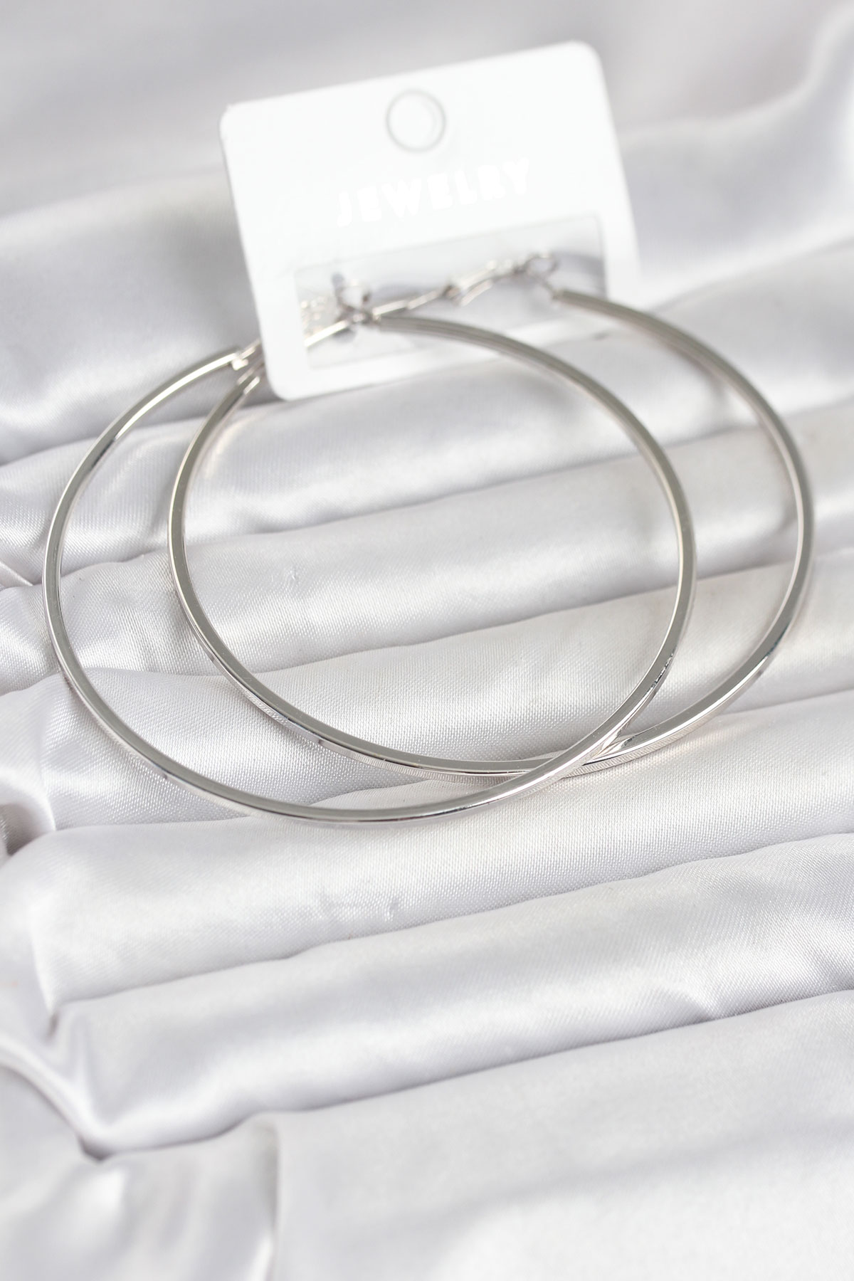 Gümüş Renk Pirinç Köşeli Kenar Halka 72 mm Kadın Küpe - Bayi Depom Gümüş Renk Pirinç Köşeli Kenar Halka 72 mm Kadın Küpe - Bayi Depom