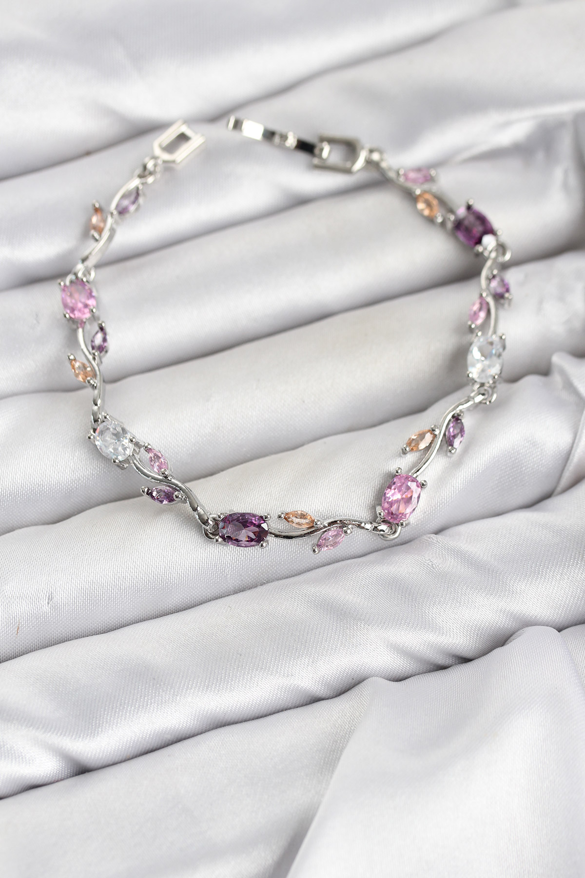 Pirinç Gümüş Renk Pembe ve Mor Zirkon Taşlı Çiçek Model Kadın Bileklik - Bayi Depom Pirinç Gümüş Renk Pembe ve Mor Zirkon Taşlı Çiçek Model Kadın Bileklik - Bayi Depom