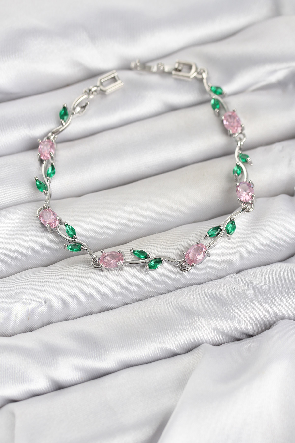 Pirinç Gümüş Renk Pembe Zirkon Taşlı Çiçek Model Kadın Bileklik - Bayi Depom Pirinç Gümüş Renk Pembe Zirkon Taşlı Çiçek Model Kadın Bileklik - Bayi Depom