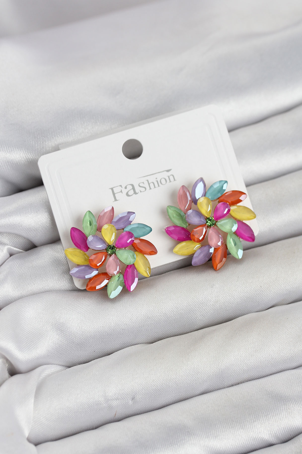 Karışık Renk Kristal Taşlı Çiçek Model Kadın Küpe - Bayi Depom Karışık Renk Kristal Taşlı Çiçek Model Kadın Küpe - Bayi Depom