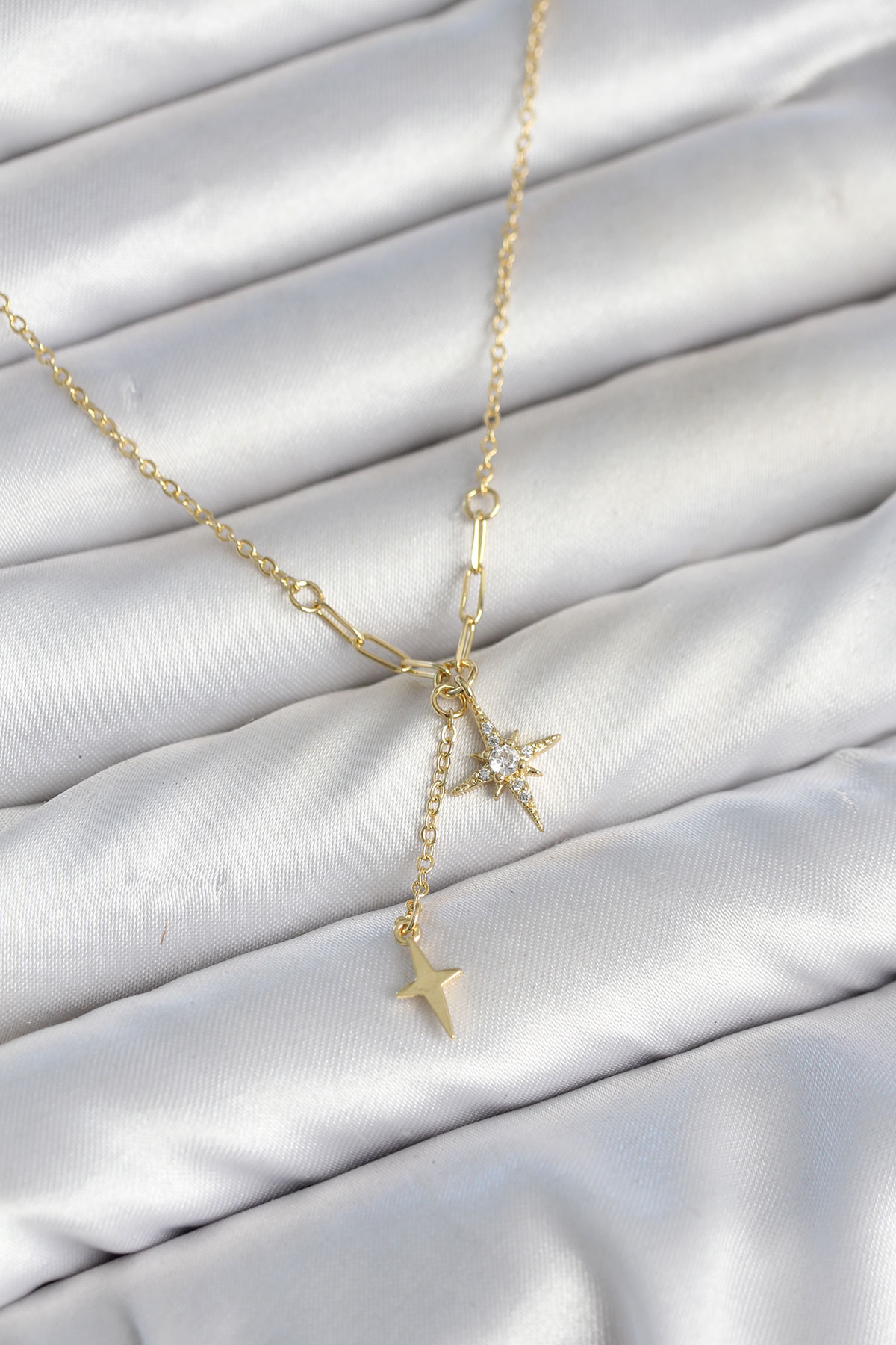 Pirinç Gold Renk Zirkon Taşlı Minimal Sallantılı Kutup Yıldızı Model Kadın Kolye - Bayi Depom Pirinç Gold Renk Zirkon Taşlı Minimal Sallantılı Kutup Yıldızı Model Kadın Kolye - Bayi Depom