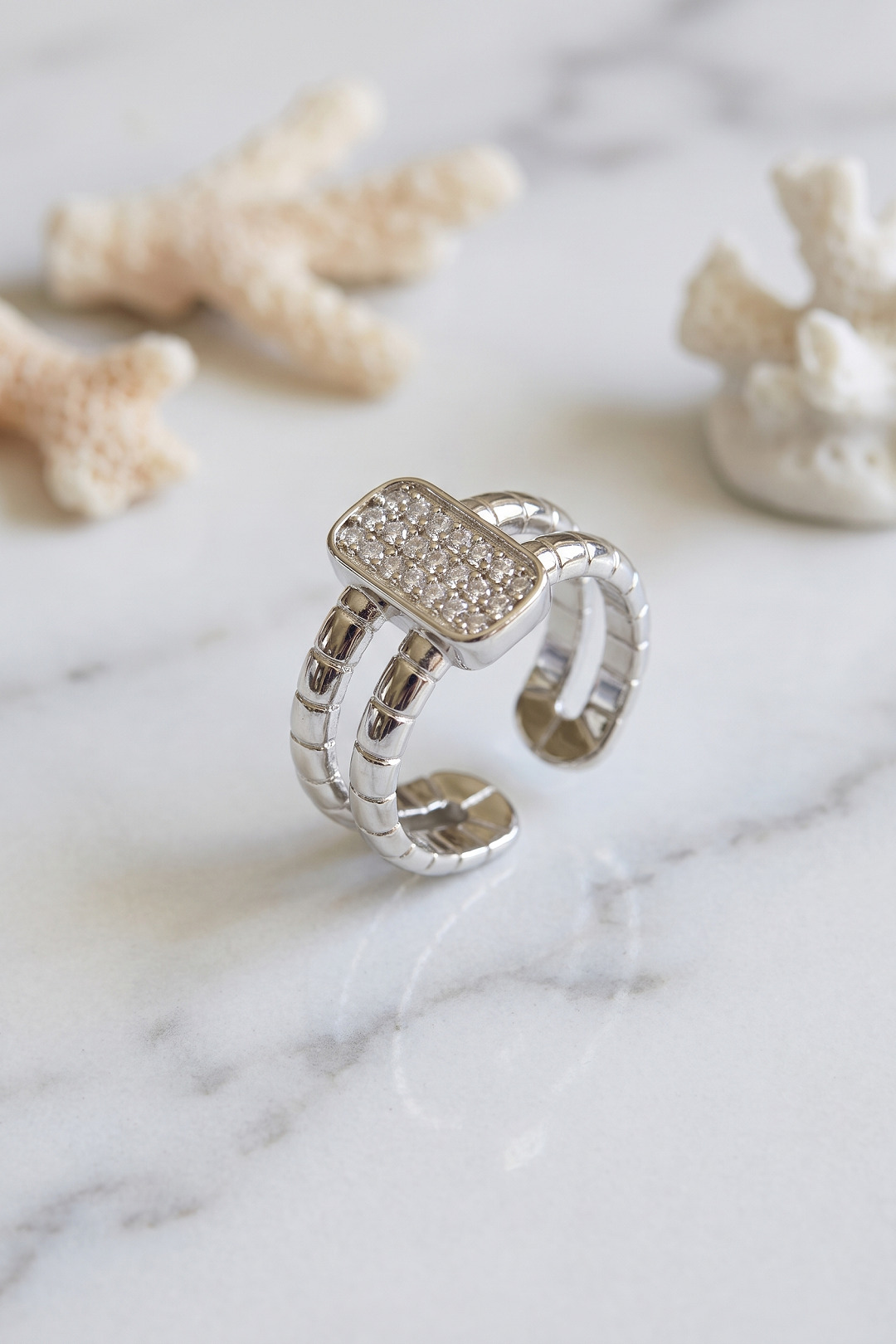 Clariss Parallel Luxury Zirkon Taşlı Gümüş Renk Yüzük - Bayi Depom Clariss Parallel Luxury Zirkon Taşlı Gümüş Renk Yüzük - Bayi Depom