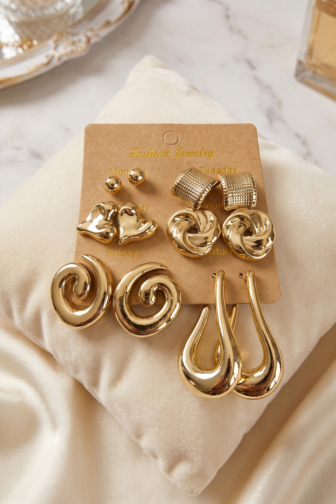 Gold Renk Metalik Kaplamalı CCB 6 Çift Küpe Seti - Bayi Depom Gold Renk Metalik Kaplamalı CCB 6 Çift Küpe Seti - Bayi Depom