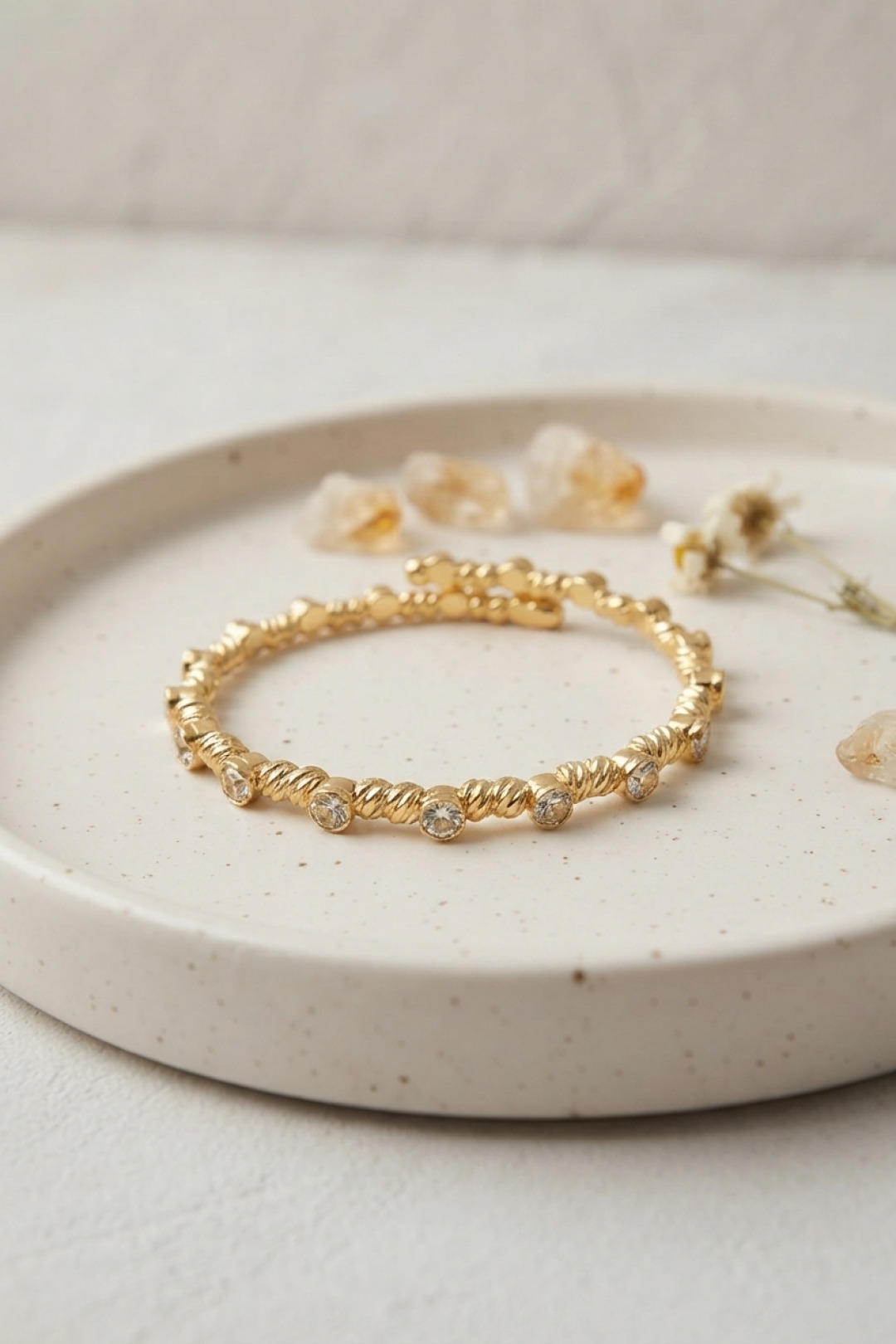 Gold Renk Dorika Model Sıralı Zirkon Taşlı Kadın Bileklik - Bayi Depom