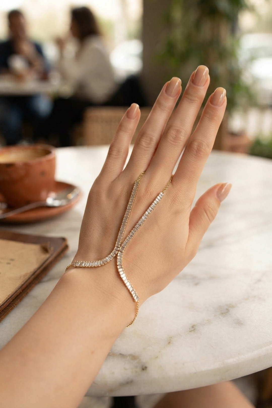 Gold Renk Pirinç Zirkon Taşlı Baget Model Şahmeran - Bayi Depom