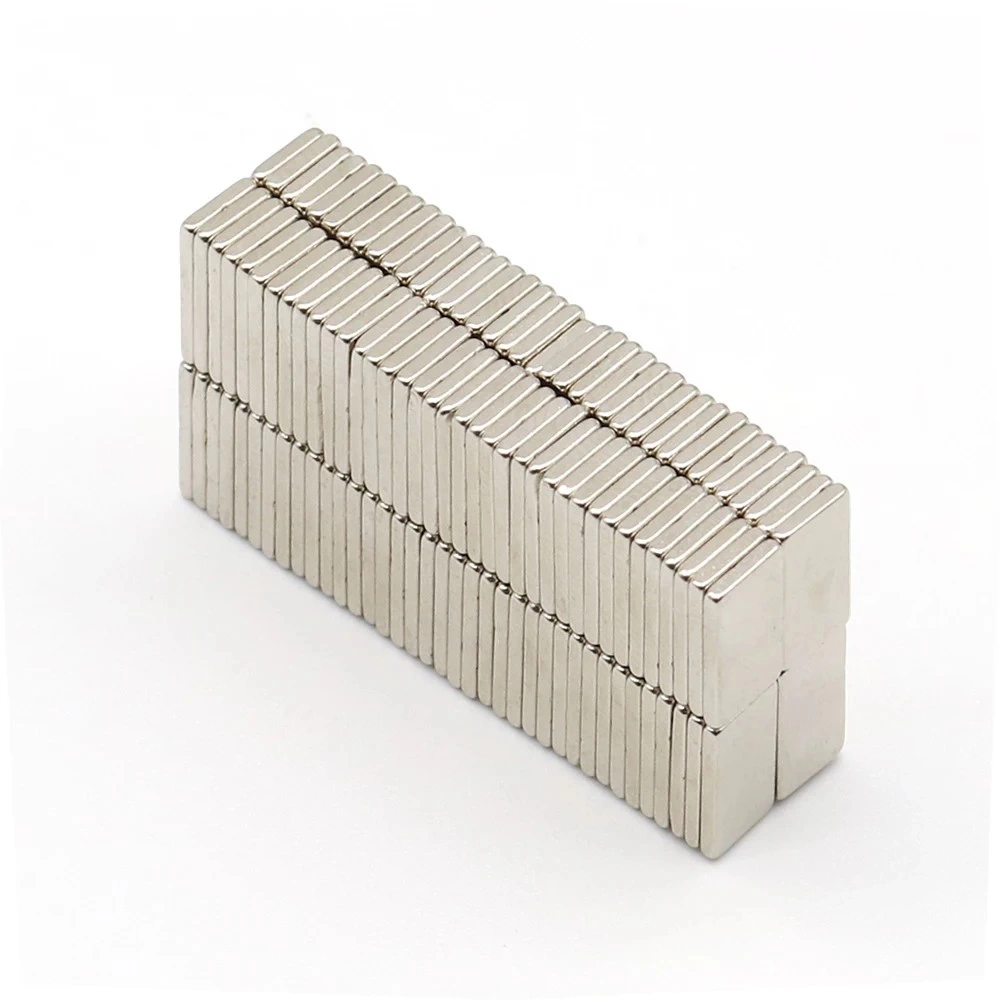 20 Adet 15x10x1.5 mm Köşeli Neodyum Mıknatıs N35 Magnet Dayanıklı Nikel Kaplama ( Bayi Depom ) 20 Adet 15x10x1.5 mm Köşeli Neodyum Mıknatıs N35 Magnet Dayanıklı Nikel Kaplama ( Bayi Depom )