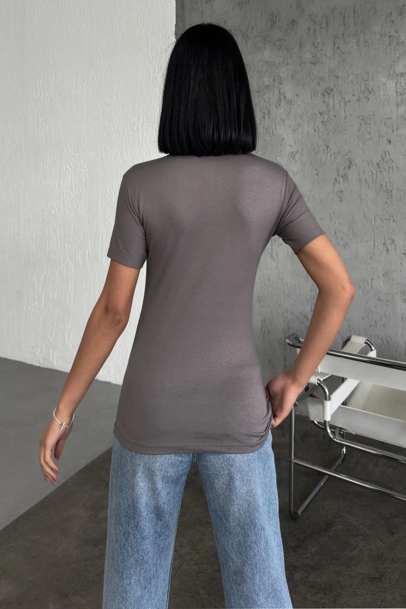 Rahat Ve Şık Kısa Kollu Bisiklet Yaka Likralı Viskon Penye Body Füme ( Bayi Depom ) Rahat Ve Şık Kısa Kollu Bisiklet Yaka Likralı Viskon Penye Body Füme ( Bayi Depom )