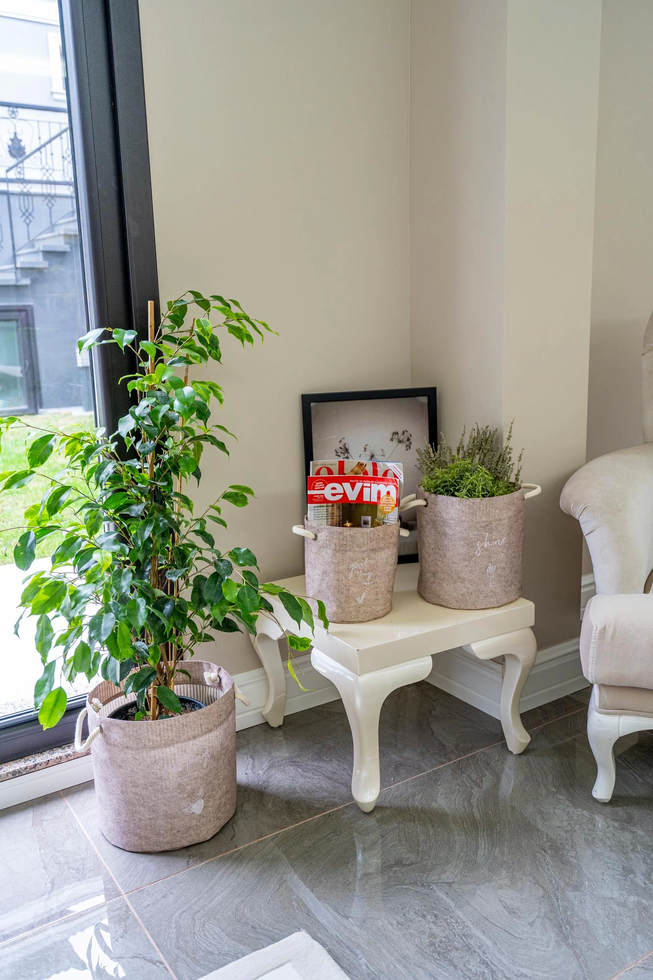 Kulplu Yuvarlak Düzenleyici Çok Amaçlı Kolay Taşınabilen Organizer Keçe Sepet (mega) 03648 ( Bayi Depom )
