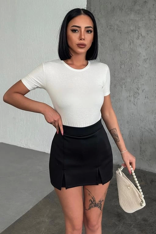 Rahat Ve Şık Kısa Kollu Bisiklet Yaka Likralı Viskon Penye Body Ekru ( Bayi Depom ) Rahat Ve Şık Kısa Kollu Bisiklet Yaka Likralı Viskon Penye Body Ekru ( Bayi Depom )