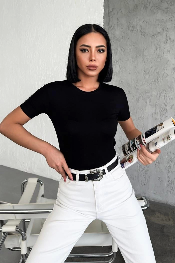 Rahat Ve Şık Kısa Kollu Bisiklet Yaka Likralı Viskon Penye Body Siyah ( Bayi Depom ) Rahat Ve Şık Kısa Kollu Bisiklet Yaka Likralı Viskon Penye Body Siyah ( Bayi Depom )