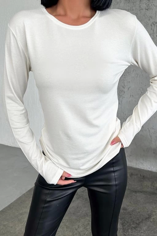 Rahat Ve Şık Uzun Kollu Bisiklet Yaka Likralı Viskon Penye Body Ekru ( Bayi Depom ) Rahat Ve Şık Uzun Kollu Bisiklet Yaka Likralı Viskon Penye Body Ekru ( Bayi Depom )