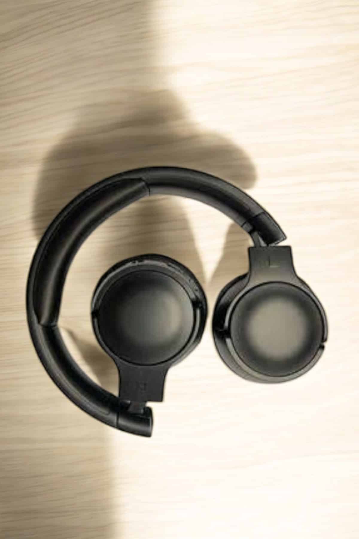 Kablosuz Bluetooth Kulaklık ANC/ENC Destekli Kulak Üstü Yüksek Ses Kaliteli - Bayi Depom Kablosuz Bluetooth Kulaklık ANC/ENC Destekli Kulak Üstü Yüksek Ses Kaliteli - Bayi Depom