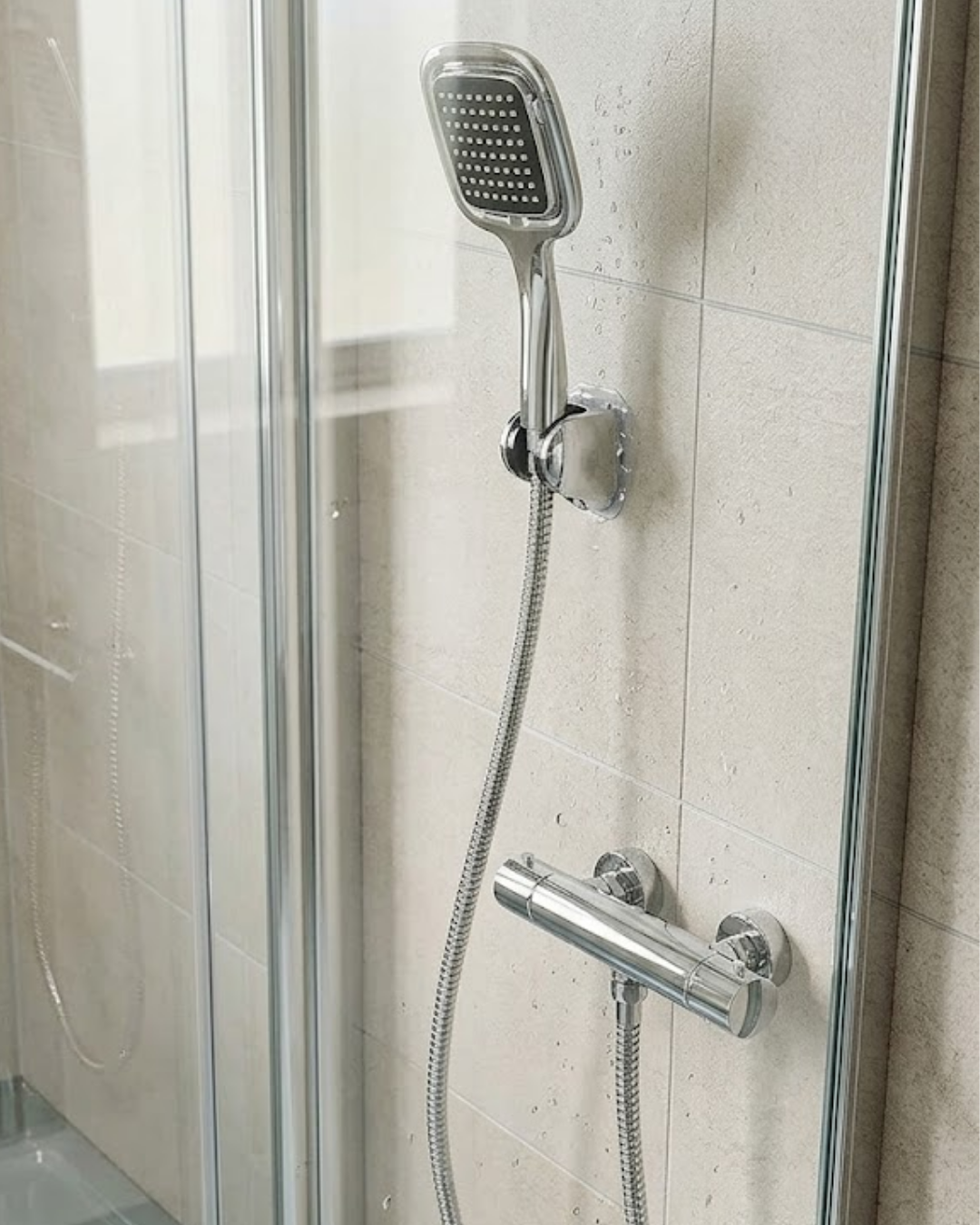 Siyah Duş Başlığı Seti Spiral Hortumlu El Duşu ve Duvar Askısı Banyo Seti - Bayi Depom Siyah Duş Başlığı Seti Spiral Hortumlu El Duşu ve Duvar Askısı Banyo Seti - Bayi Depom